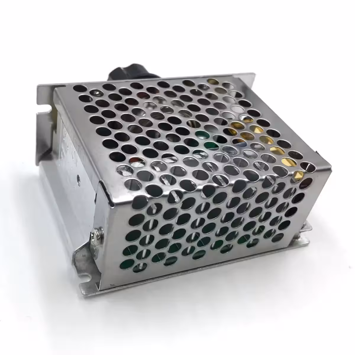 Sprieguma regulators urbjmašīnai, zāģim, elektroinstrumentiem