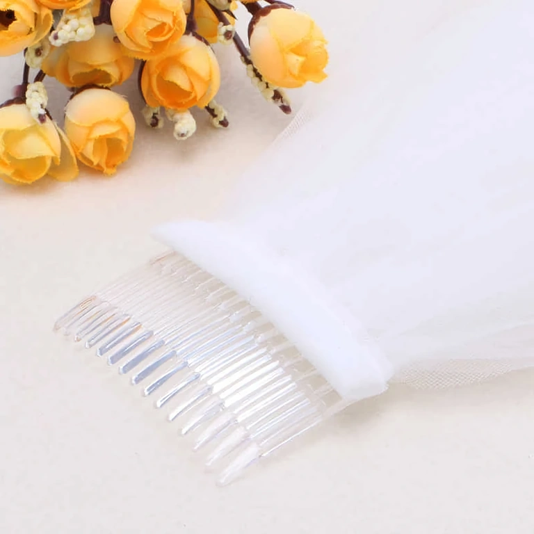 Garais katedrāles tipa līgavas plīvurs Impozants garš plīvurs ar ķemmes stiprinājumu – karaliskas kāzas