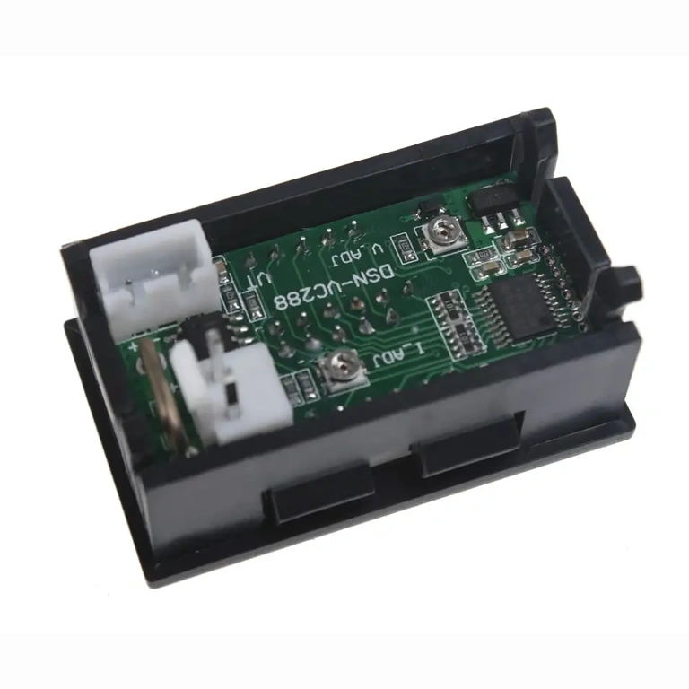 Digitālais instruments strāvas un sprieguma mērīšanai