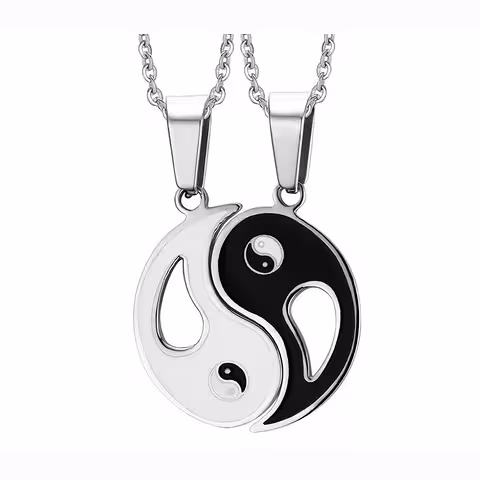 Yin un Yang ķēde un kulons pārim – komplekts ar divām pusēm, līdzsvara un mīlestības simbols