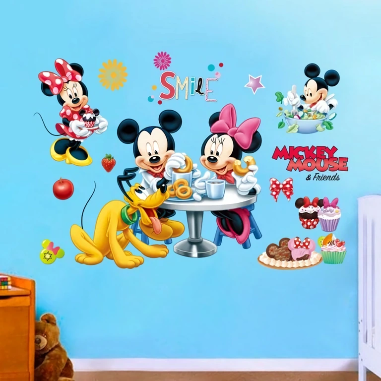 Sienas uzlīme ideāli piemērota bērnu vai bērnudārza istabai ar Mickey Mouse