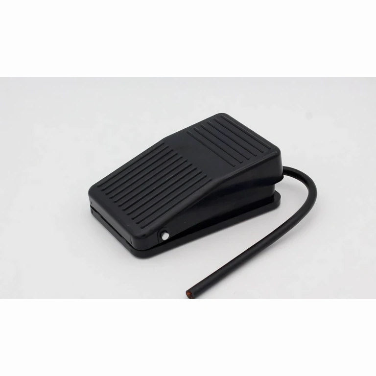 Elektriskā pedāļa kontrole brīvu roku darbībai