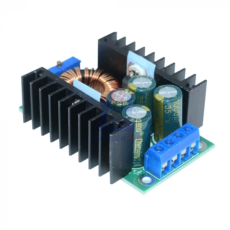 Ideāls laboratorijai – regulējams sprieguma un strāvas avots