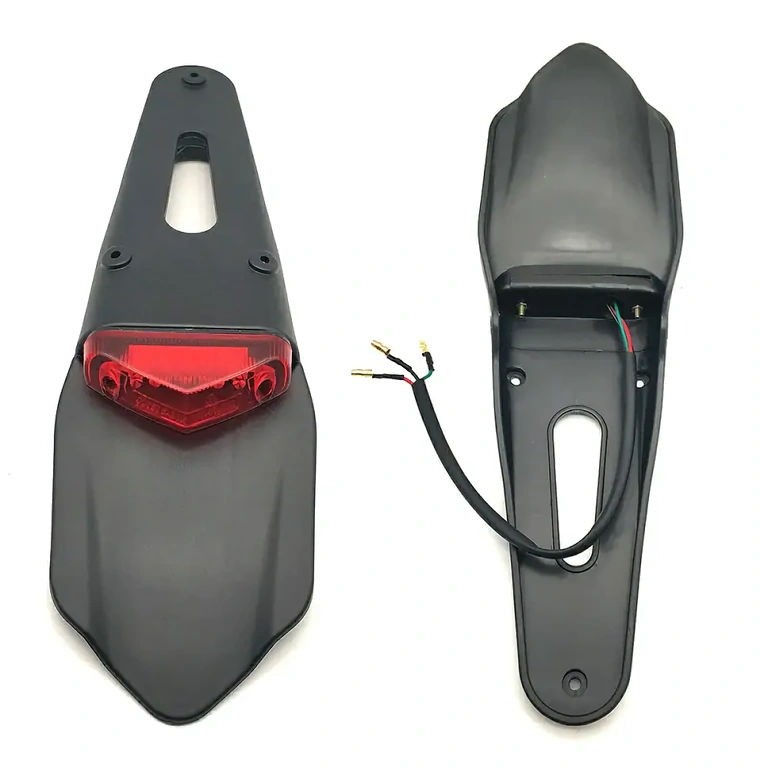 Pilns aizmugures spārna komplekts ar LED gaismu motociklam