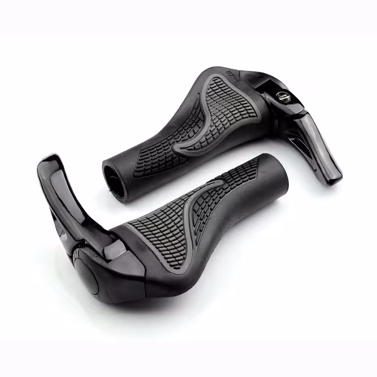 Ergonomiskas MTB stūres rokturi ar lock-on ragiem melni – velosipēdiem un elektriskajiem skūteriem