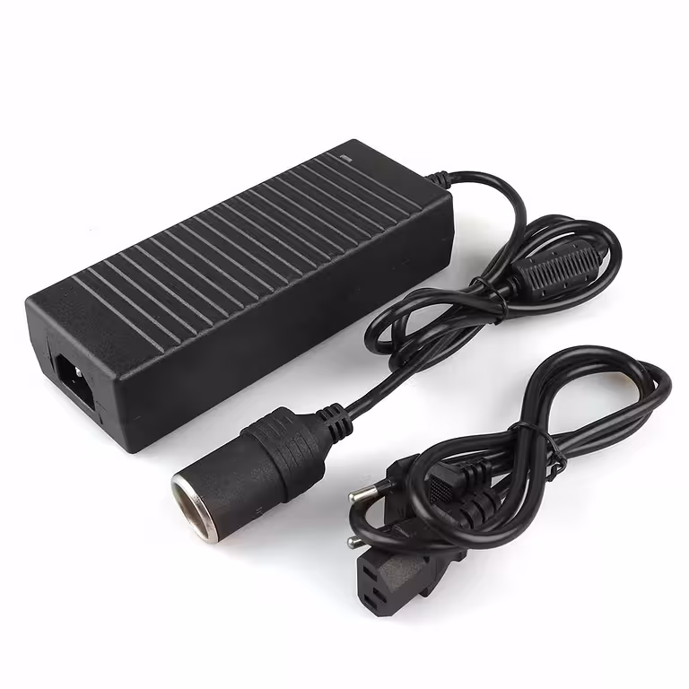 Adapteris kontaktligzdai 220V/230V uz 12V 10A 120W – auto transformators