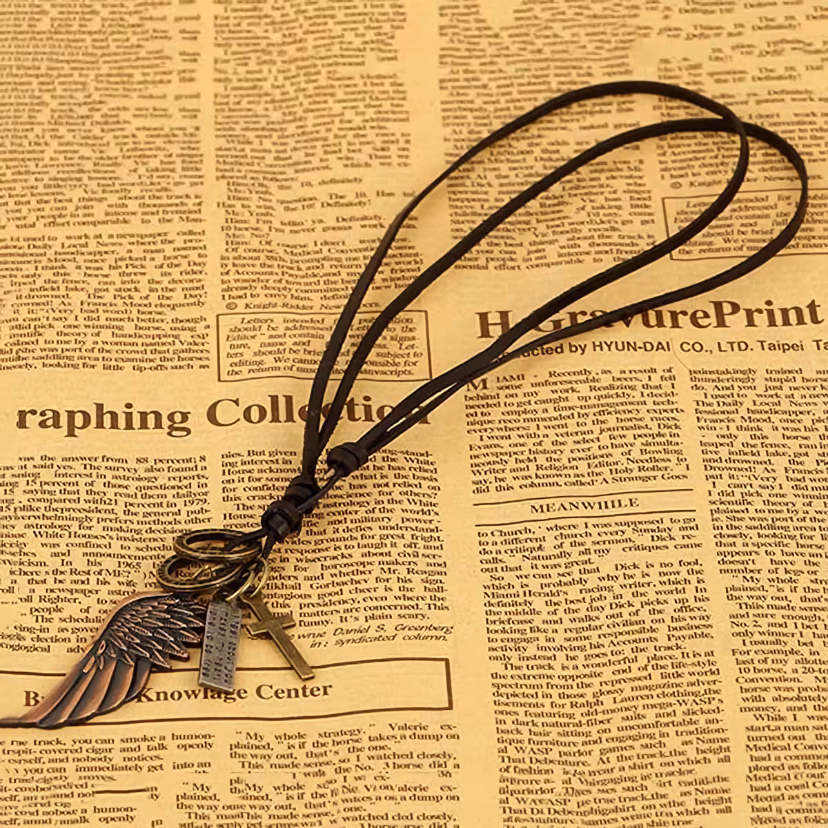 Krusta piekariņš uz melnas ādas ķēdes vīriešiem