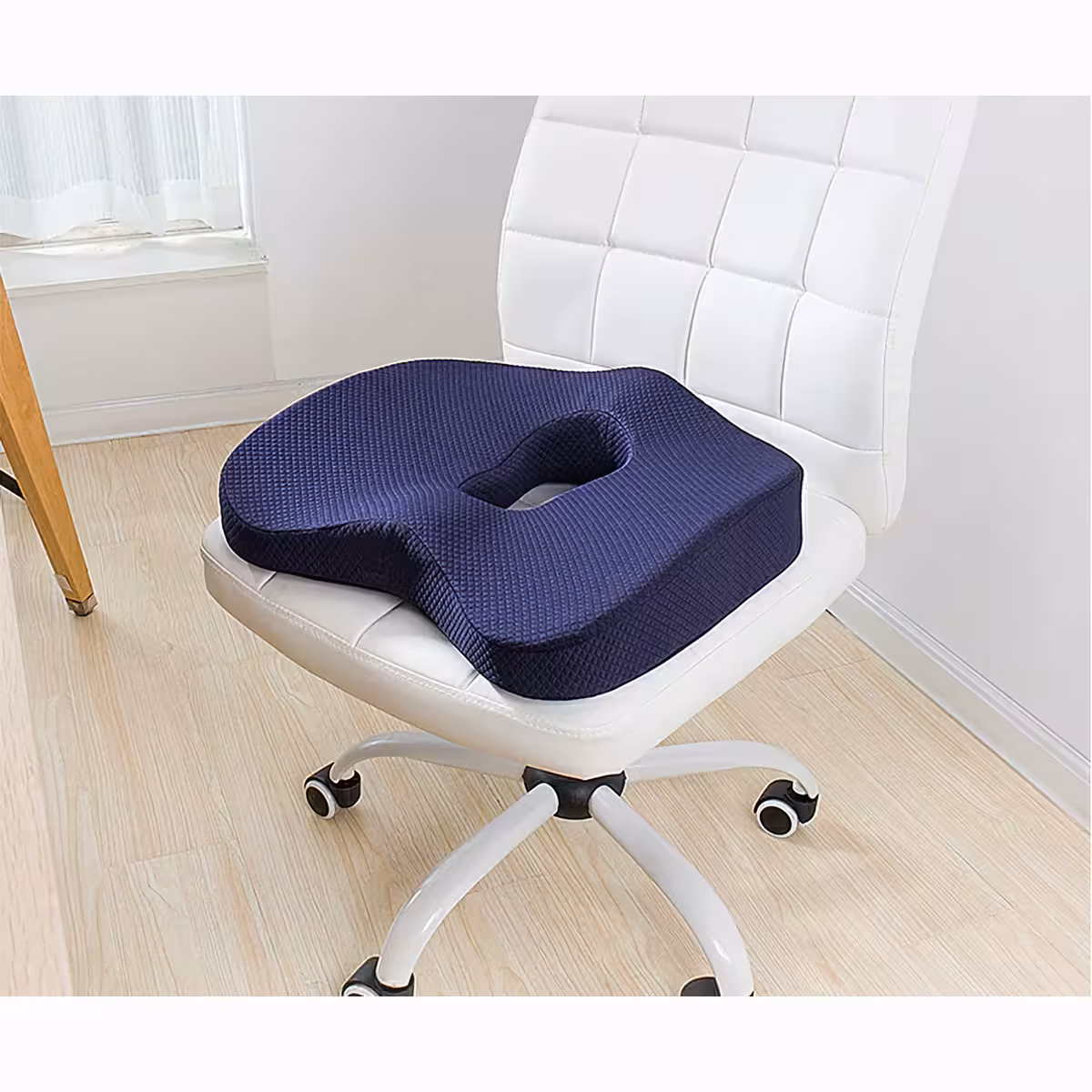 Portatīvs spilvens muguras un sēžamvietas sāpju mazināšanai