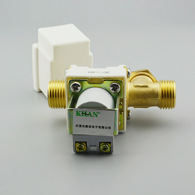 12V normāli aizvērta elektroventiļa ar noņemamu filtru, plastmasas aizsardzība, ūdens un gaisa instalācijām