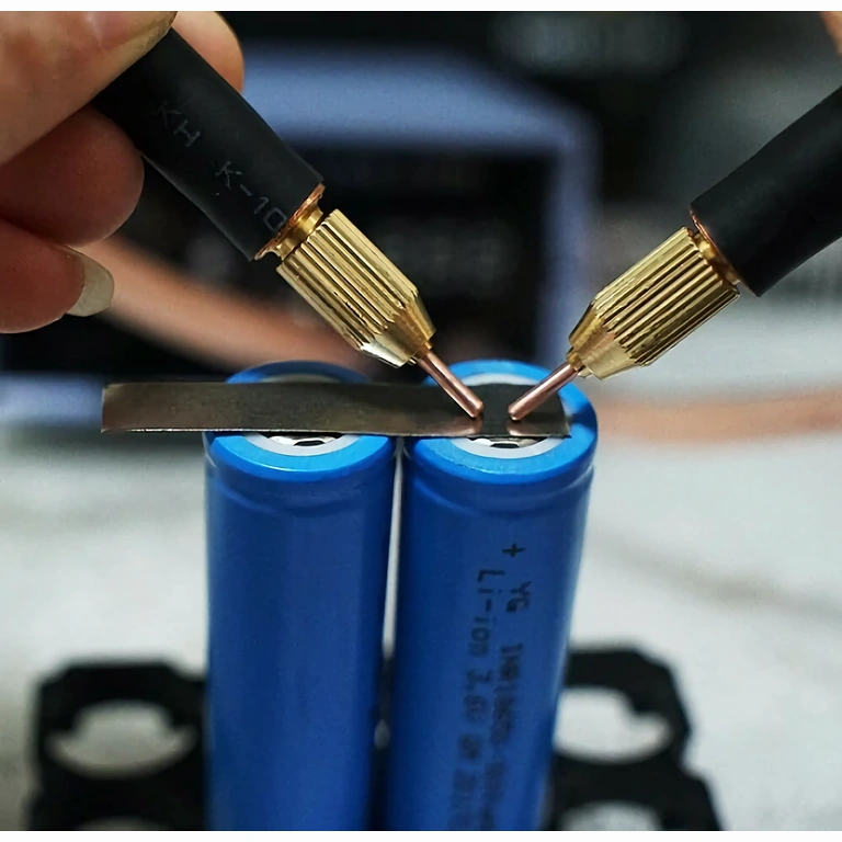 18650 Li-ion akumulatoru lodētājs ar iebūvētu barošanu 800A punktveida lodēšanas aparāts Li-Ion un Ni-CD baterijām