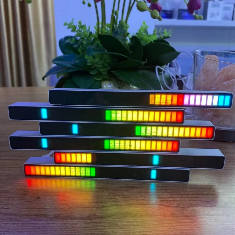 RGB LED stienis interjera dekorēšanai, gaismas režīmi pēc skaņas