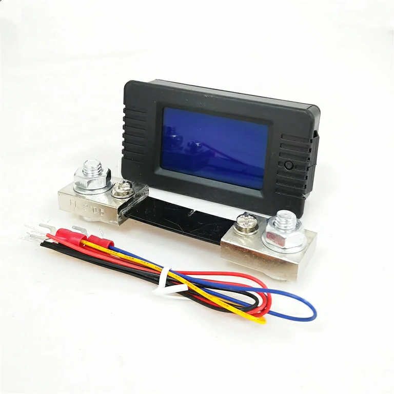 Saules enerģijas skaitītājs ar LCD displeju un fona apgaismojumu