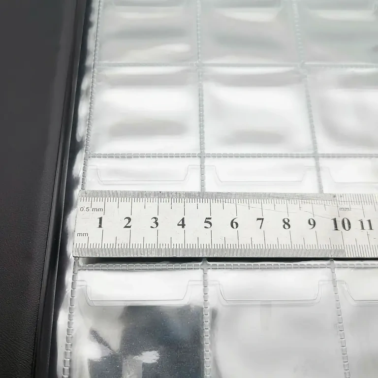 Speciāls albums numismātisko monētu kolekcionāriem