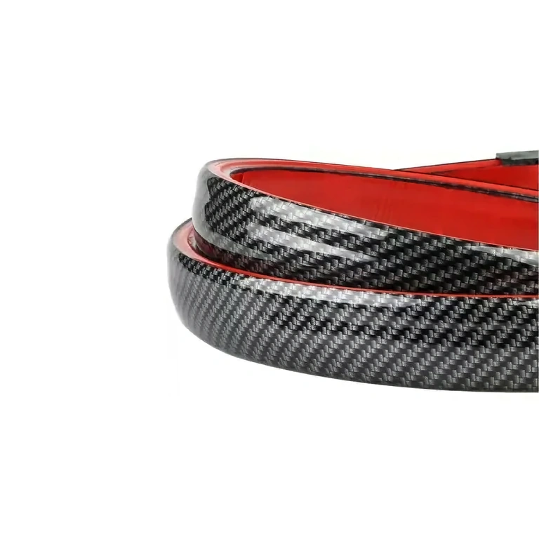 Spoileris ar oglekļa izskatu un LED joslu bremzēšanai