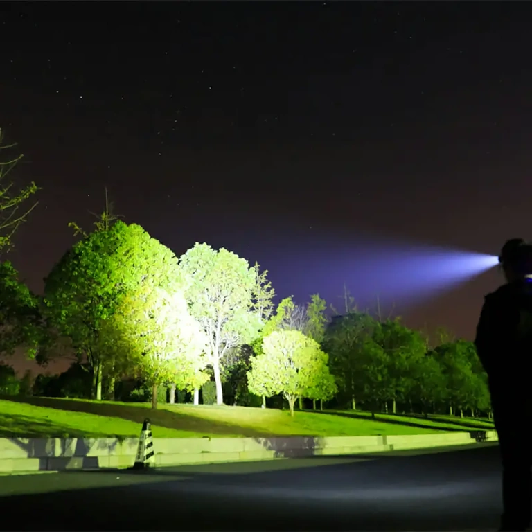 LED priekšējais lukturis kempingam, zvejai un pārgājieniem