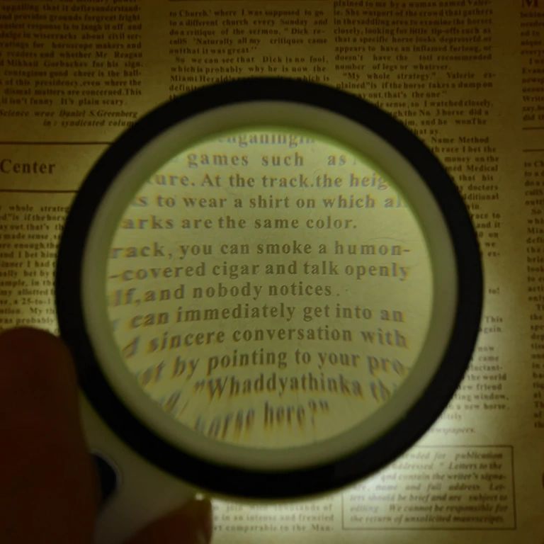 Palielināmais stikls ar integrētu apgaismojumu Lupa ar LED gaismu un precīzu palielinājumu smalkām detaļām