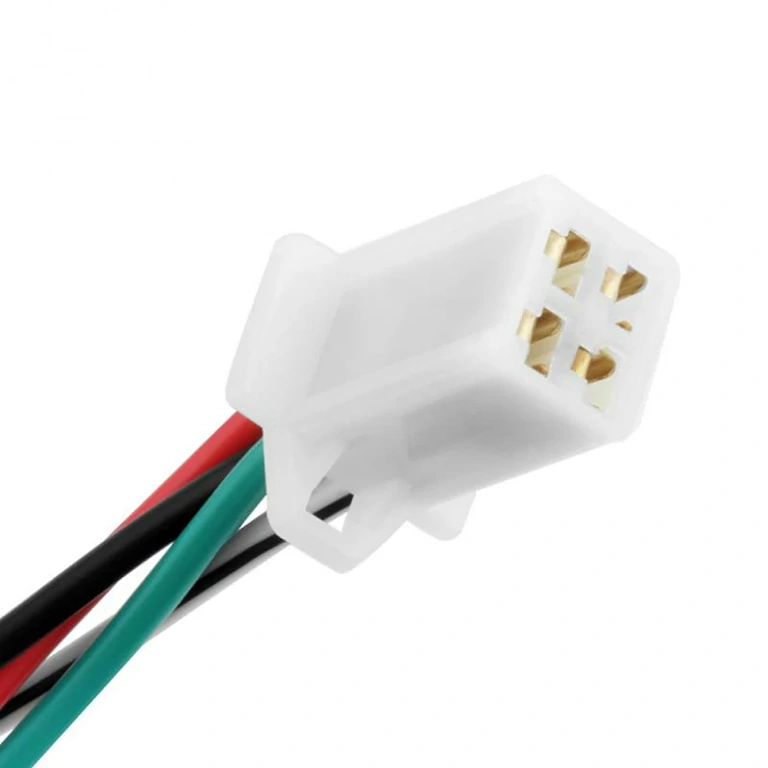 Universāls 4 vadu slēdzis ar 2 atslēgām ATV vai skrejriteņiem.