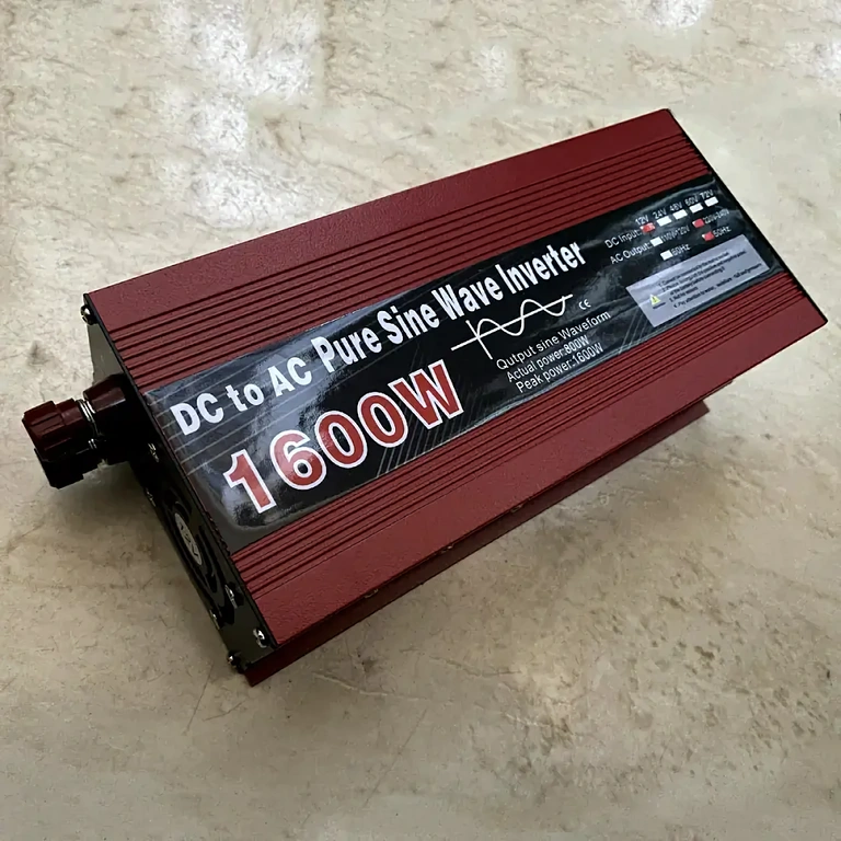 800W off-grid invertors ar tīru viļņu 12V invertors off-grid un mājas lietojumam.