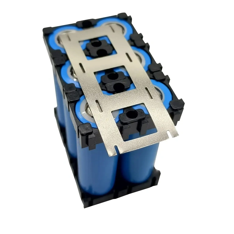 Niķeļa lente uzklāta uz 18650 šūnām