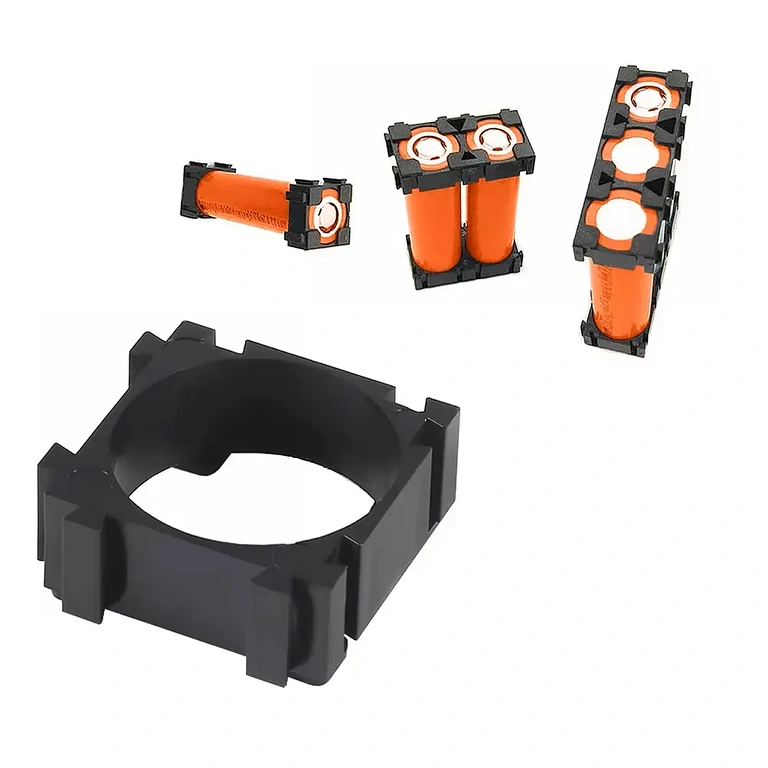 Tuvplāns uz viena 18650 šūnu moduļa turētāja Tuva bilde modulārajam 18650 šūnas turētājam