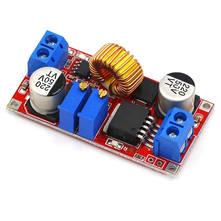 Detalizēts XL4015 čipa skats step-down DC-DC modulī