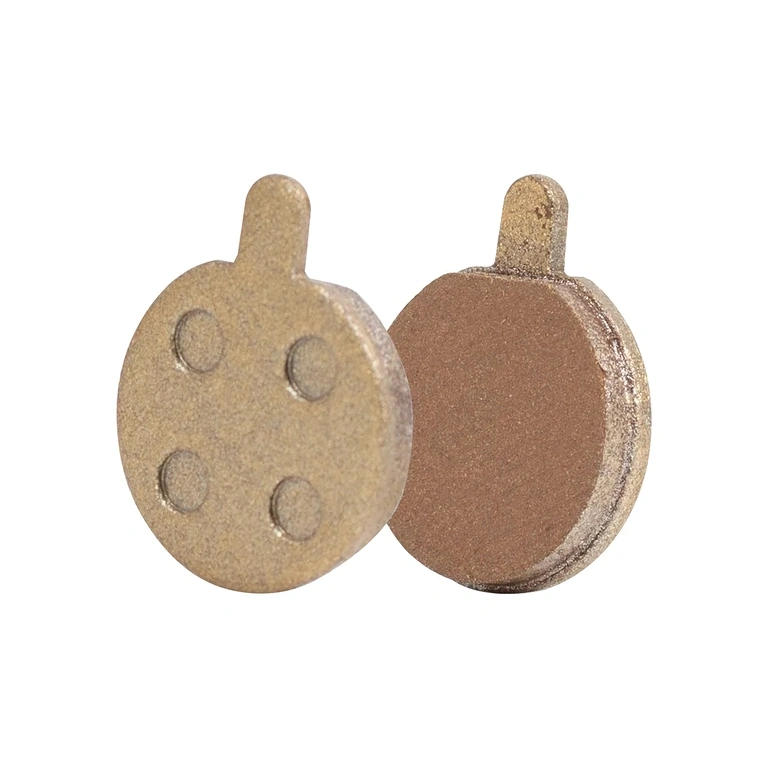 Elektriskā skrejriteņa bremžu kluči Bremžu kluči uzstādīti uz elektriskā skrejriteņa