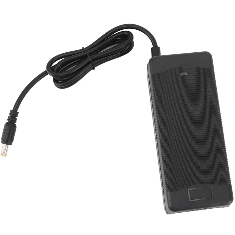 DC 2,1×5,5 mm savienotājs 21V 2A Li-Ion lādētājam – saderīgs ar 18V Li-Ion akumulatoriem un portatīvajiem instrumentiem