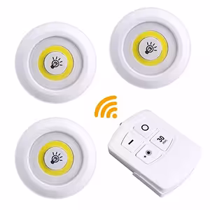 3 LED prožektoru komplekts ar tālvadību – bateriju lampas iekštelpu apgaismojumam